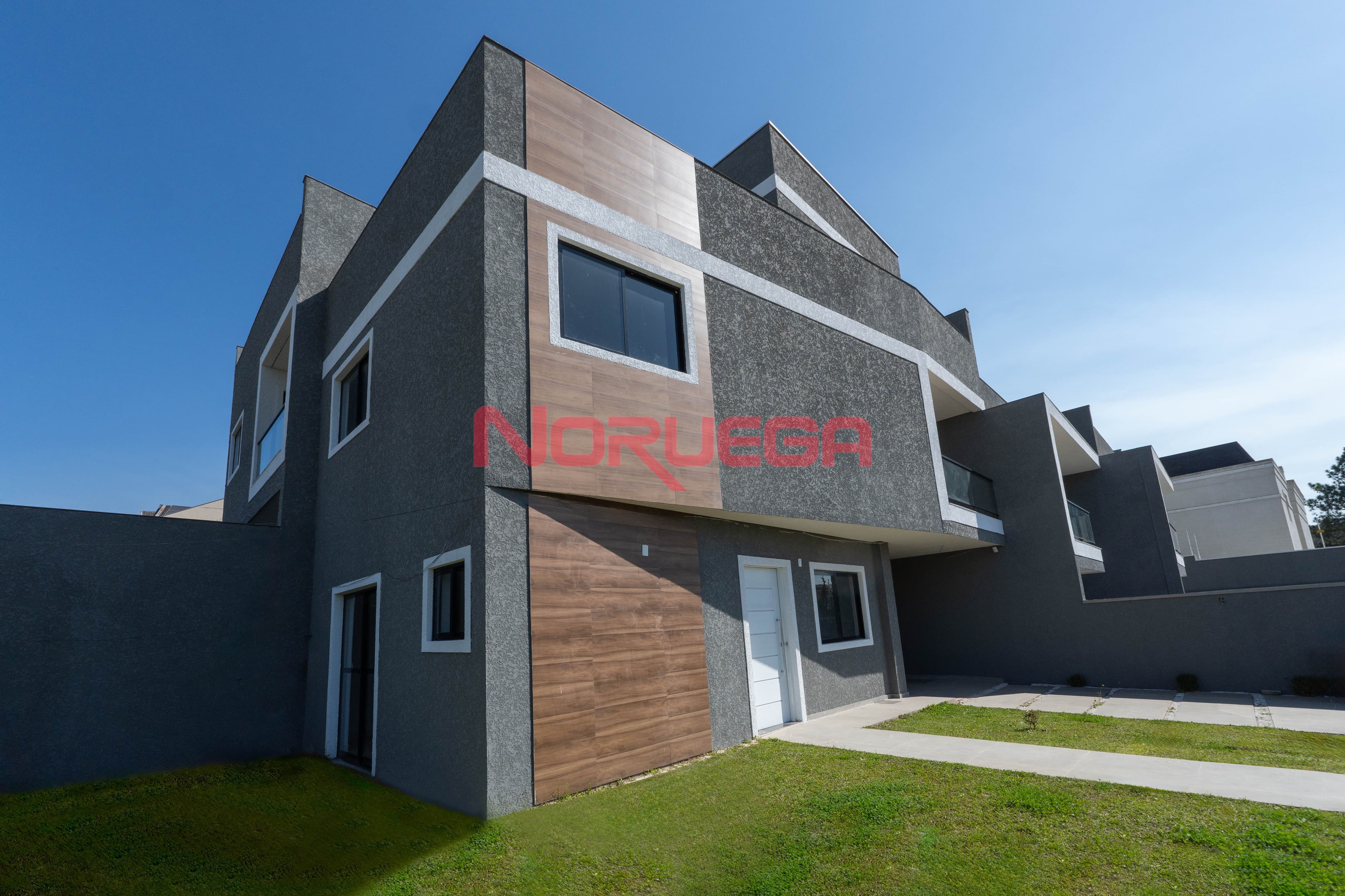 Casa / Sobrado - Atuba